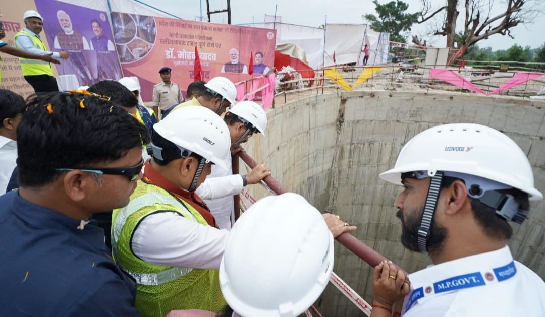 - मुख्यमंत्री डॉ. मोहन यादव ने किया स्लीमनाबाद टनल का निरीक्षण, 1450 गांवों की 2.45 लाख हेक्टेयर जमीन की होगी सिंचाई