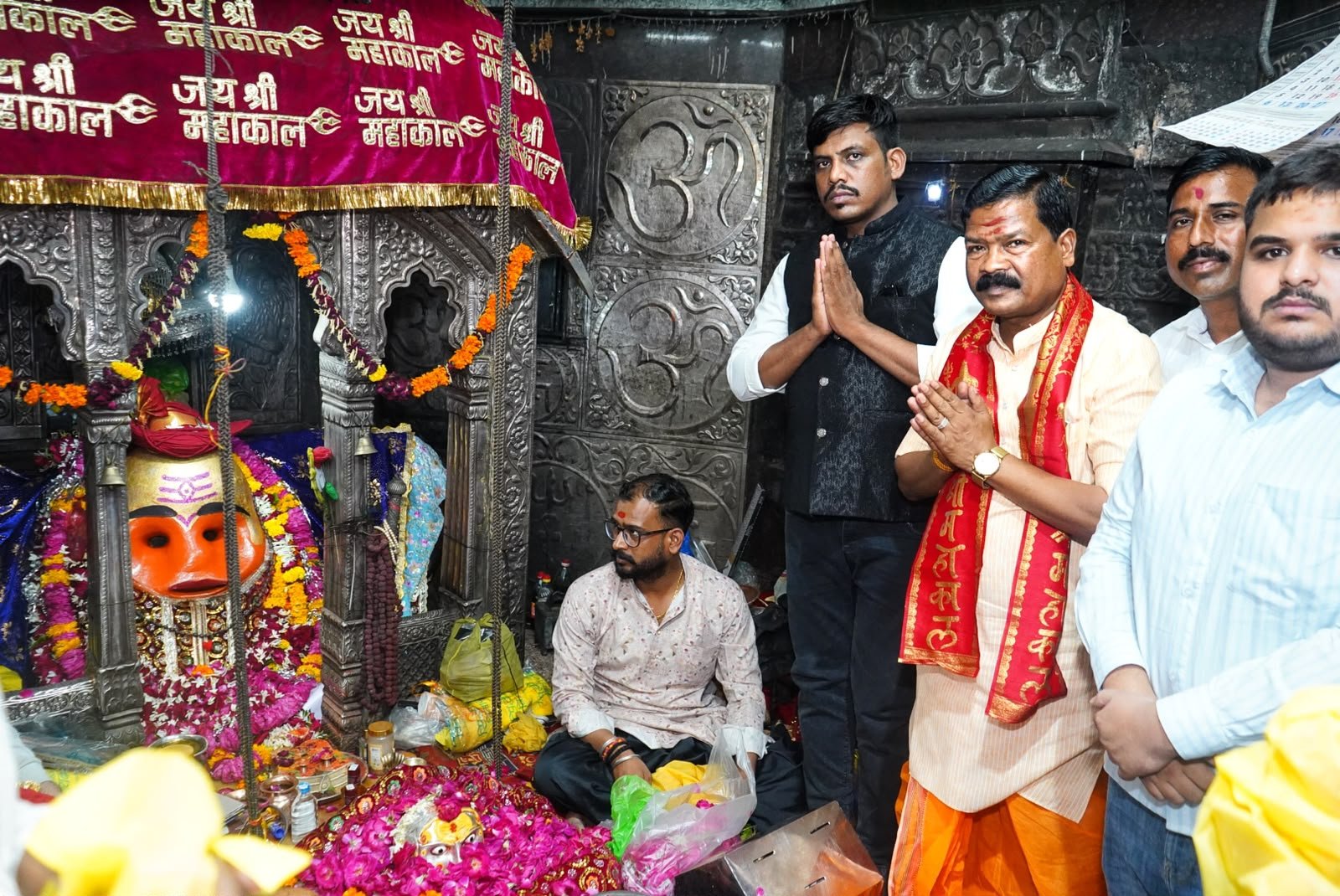 उज्जैन पहुंचे अजजा आयोग सदस्य मंगल सिंह धुर्वे, किए बाबा काल भैरव के दर्शन