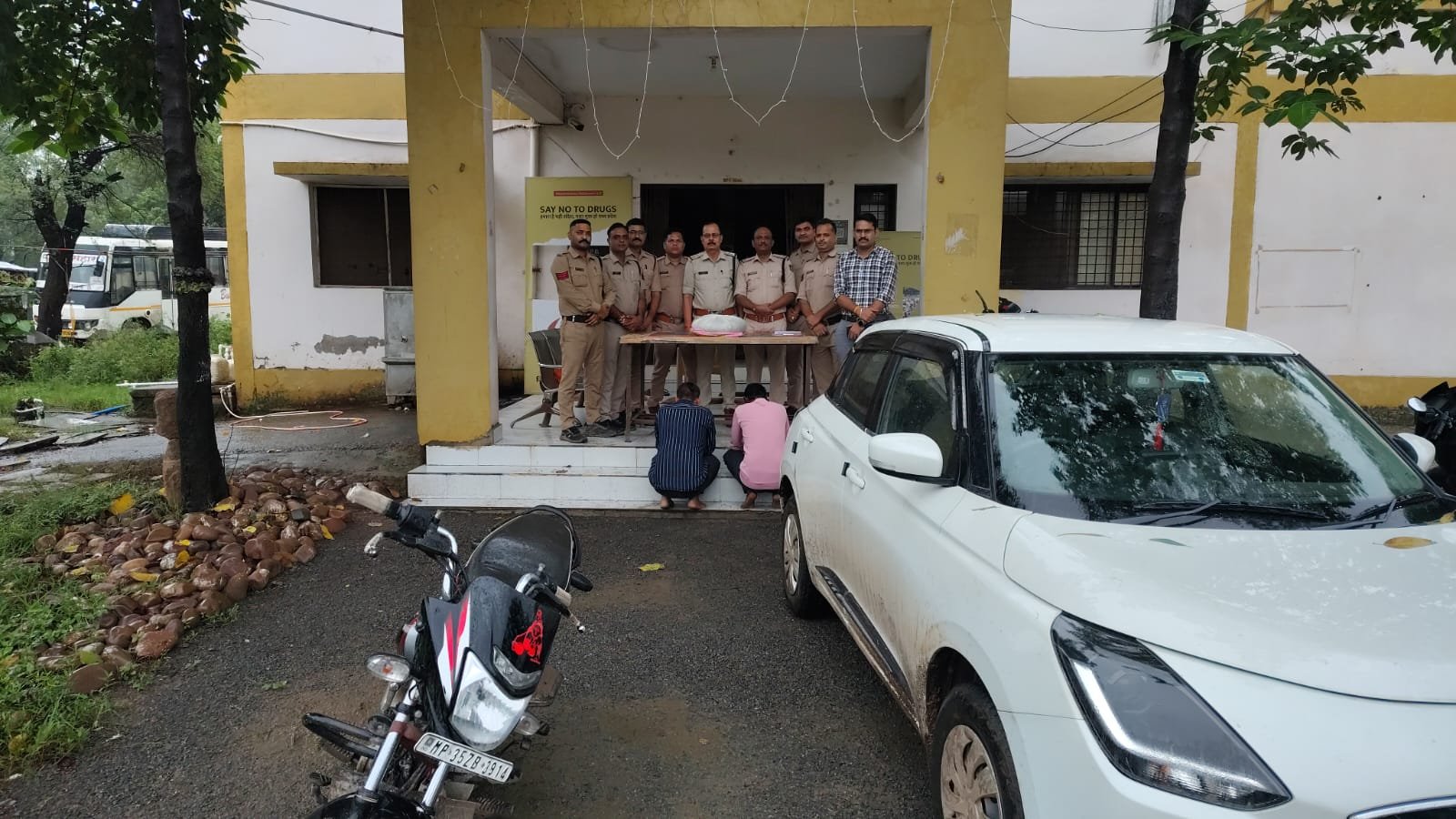 पन्ना में गांजा तस्करों पर पुलिस का शिकंजा! 3 गिरफ्तार, 5 किलो से ज्यादा गांजा जब्त
